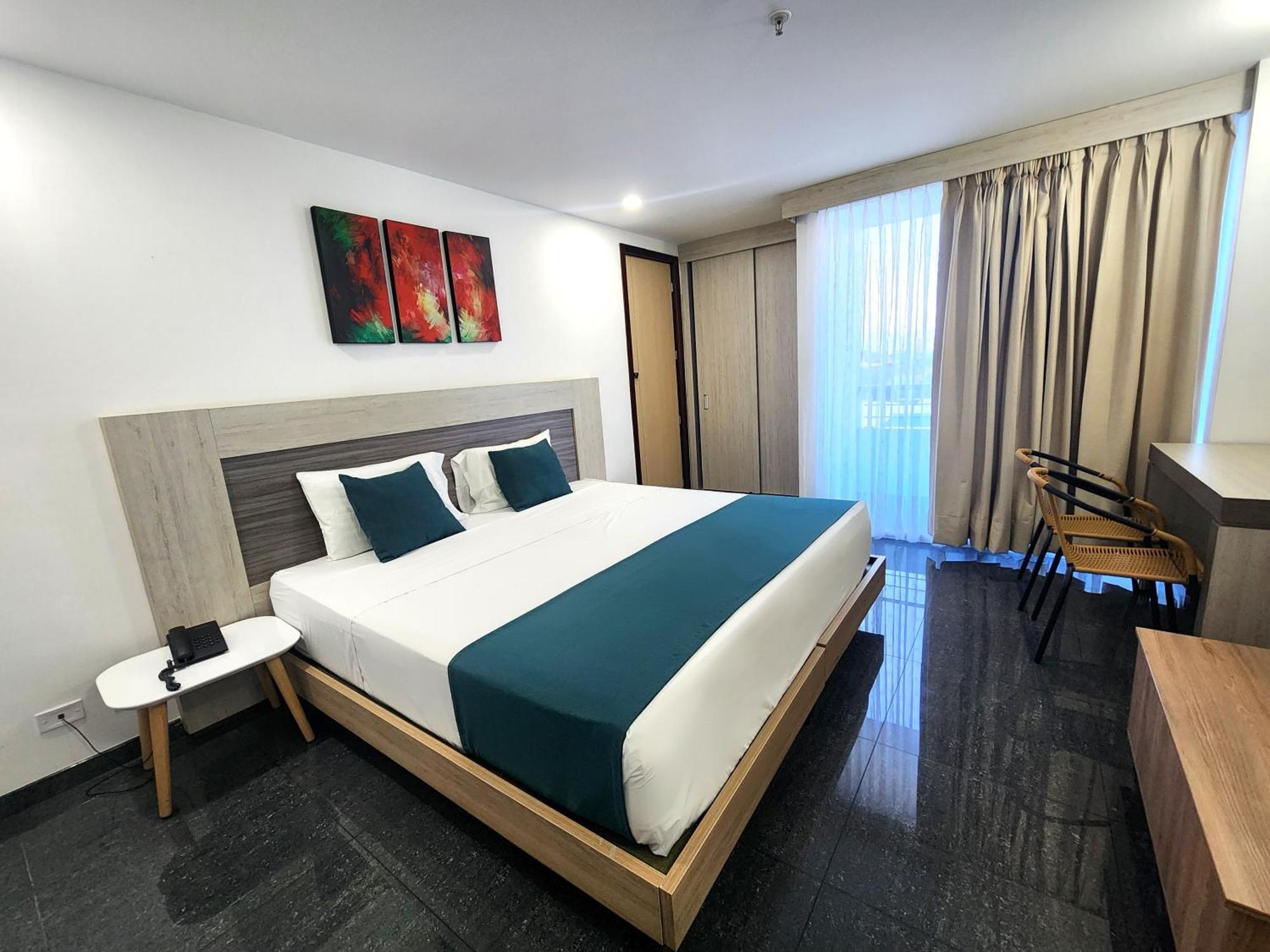 Hotel Be Suites Cali Exterior photo